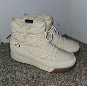 Ivory Thermolite Insulated Winter Snow Boots Wrap Around Laces, Size 11, New